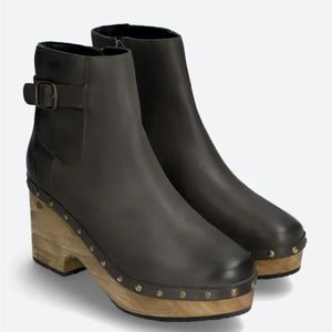 Free people “Crosby” clog boots size 39